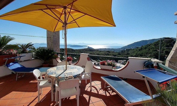 Fiaiano House | Villa Venturina A: A bright and sunny independent house located on the high coast in front of the sea, with Free WI-FI.