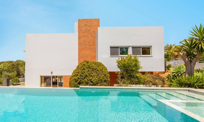 Montes de Alvor Villa | Villa w/pool & BBQ for relaxing days, Alvor
