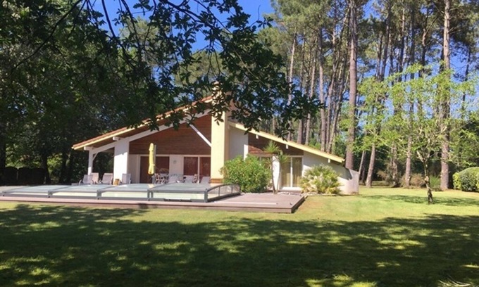 Vielle-Saint-Girons Villa | Villa with secure swimming pool 9.50x3.80 on a closed and planted garden of 4458m²