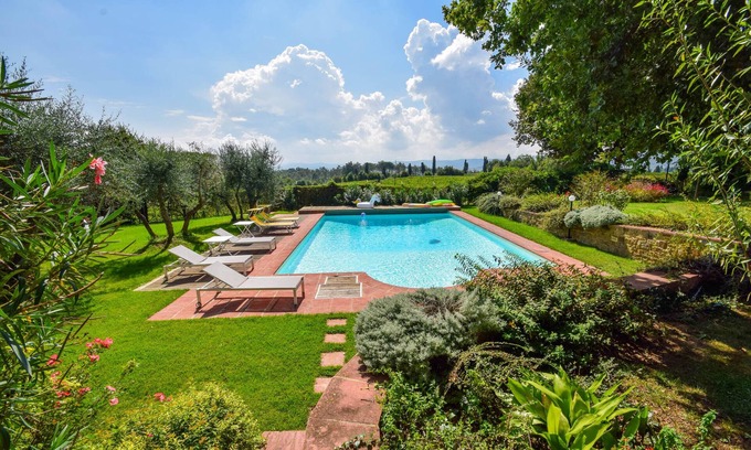 Lucignano Villa | Villa with private pool, air conditioning, 4km from town, 30km Siena & Arezzo