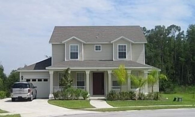 Trafalgar Village Villa | Villa with Private Pool and Spa