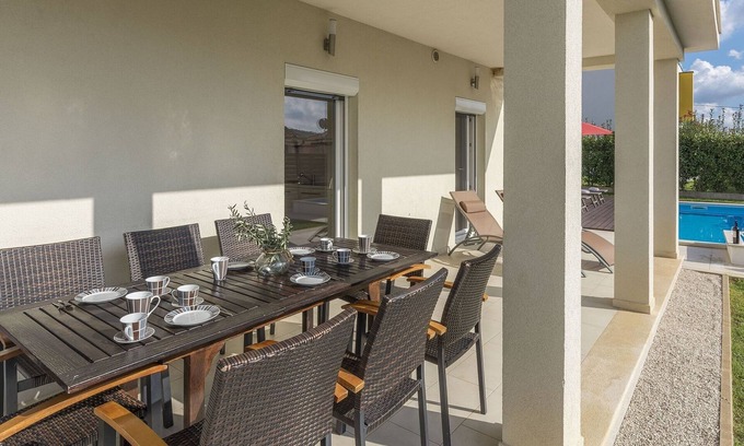 Dracevac Cottage | Villa with private pool and garden, near Porec and water park