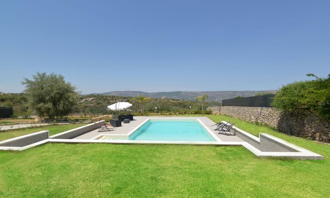 Solarino Villa | Villa with private pool and views