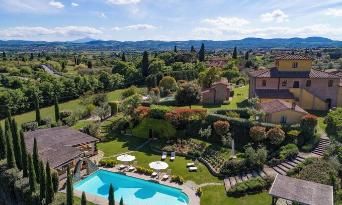 Santarello Villa | Villa with stunning pool and chef: Perfect Vacation for Families and Friends
