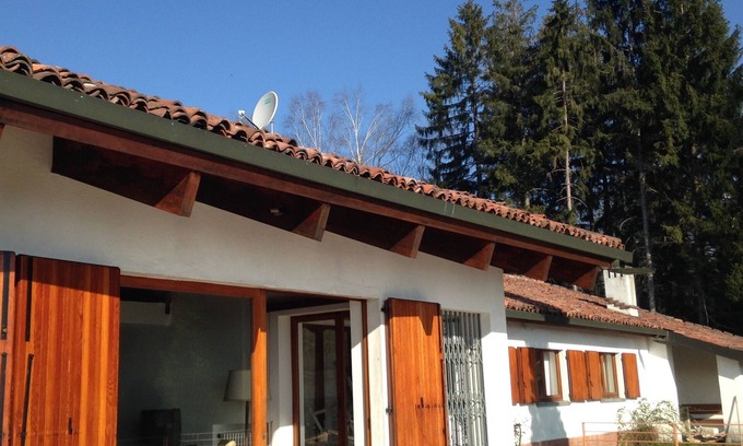 Gignese Villa | Villa with swimming pool overlooking the lakes above Stresa