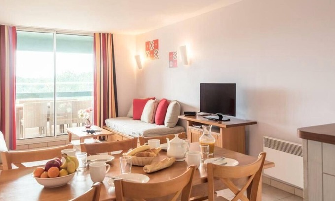 Moliets-et-Maa Apartment | Village Pierre & Vacances Moliets - Apartment for 7 people - 1 bedroom + 1 sleeping area - Golf view
