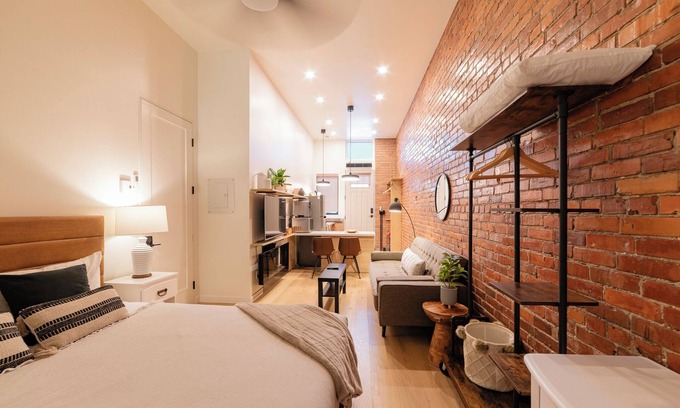 Grand Forks Apartment | Vintage Charm, comfortable & fully equipped studio apartment in downtown Grand Forks