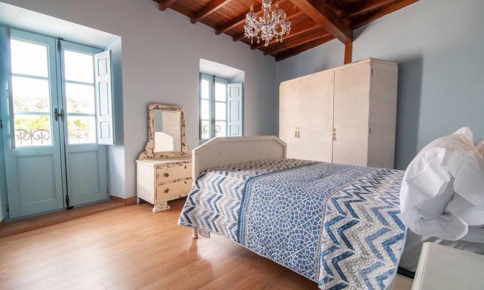 Cerezal de Penahorcada House | Vintage Cottage With Large Yard