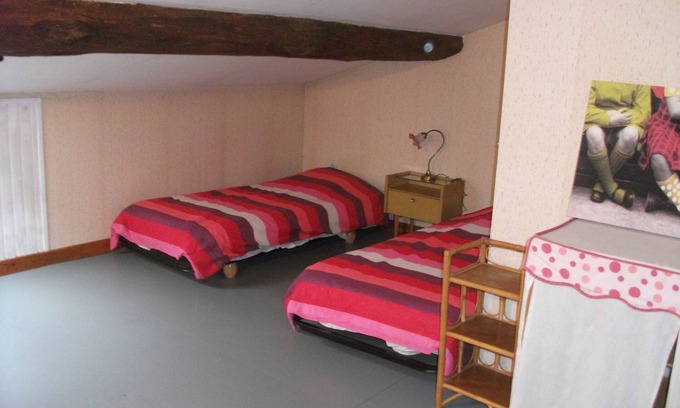 Beaumont-de-Lomagne Apartment | VINTAGE with a view over the roofs