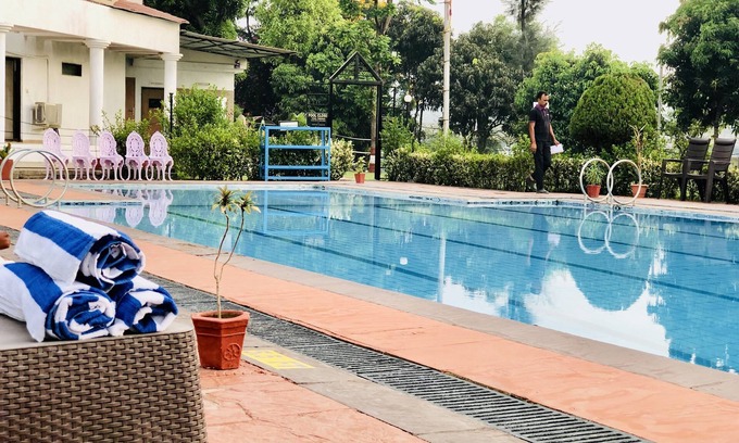 Silvassa Hotel | VITS Kamats Resort, Silvassa