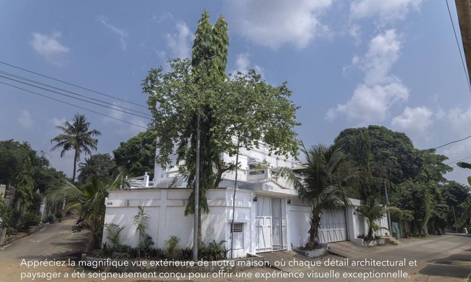 Cocody Condo | Vrbo Property