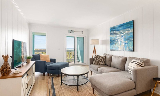 Morehead City Apartment | Wake Up to Waves – Oceanfront 2BR in Atlantic Beach