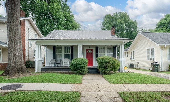 Tuscaloosa House | Walk to Campus - 3BR- Gameday Headquarters!