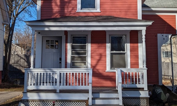 Dover House | Walk to downtown Dover -- Full house with full kitchen, washer/dryer & large TV.