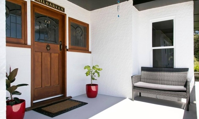 Taupo House | Walk to Lake/Town. Perfect for Families & Groups. Free WiFi & Linen Includedn