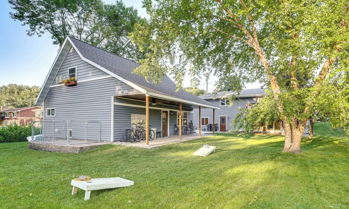 Mankato House | Walk to Spring Lake w/Waterpark: Family Retreat!