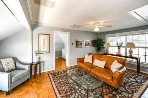 Park Cities Apartment | Walk to Stadium University Park Gem!