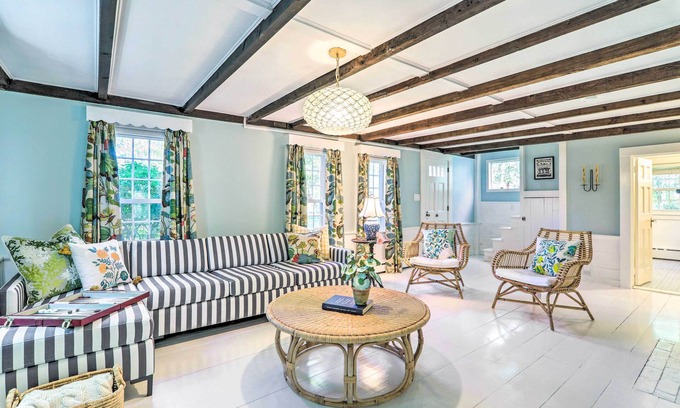 Dennis Cottage | Walkable Dennis Cottage: 'The Blue Scallop'