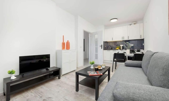 Praga Polnoc Apartment | Warszawski Świt 5 | Bright Apartment | Parking