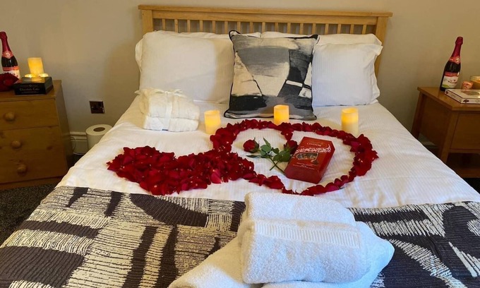 Washington House | Washington's Hidden Gem Amethyst 3 Bedroom House s