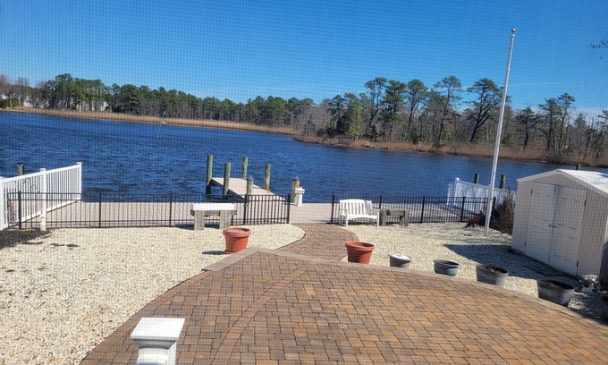 Osbornsville House | Waterfront! 2-bedroom house with amazing views & all the comforts of home!