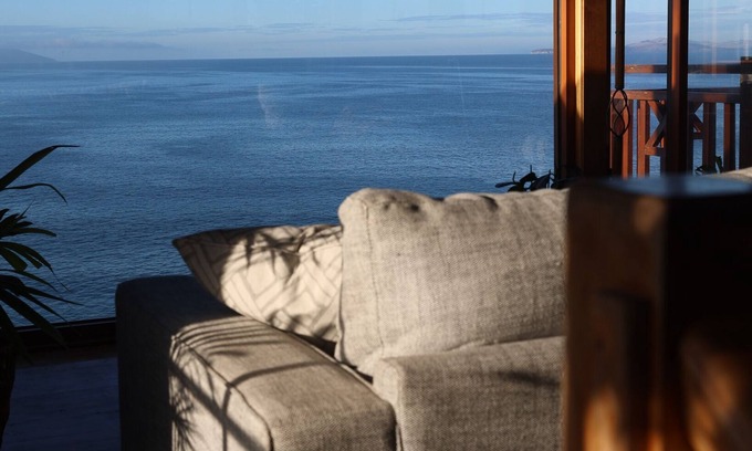 Dodges Ferry House | Waterfront beach house overlooking one of Tassie's favourite surf breaks