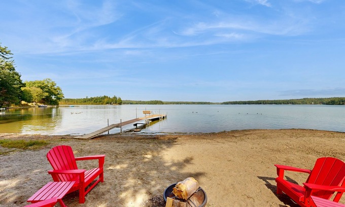 Weeks Mills House | Waterfront cabin with private dock, beach, deck, grill, & firepit - dogs welcome