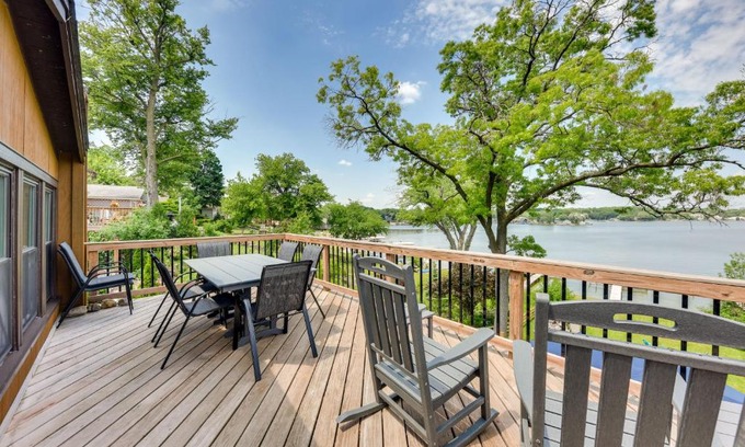 Fox Lake House | Waterfront Fox Lake Vacation Rental with Fire Pit!