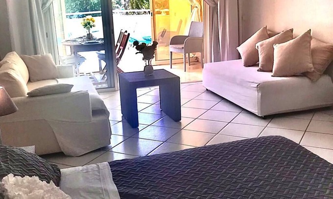 Rambaud Apartment | Waterfront, Grand studio- 1 min from the beach- Baie orientale