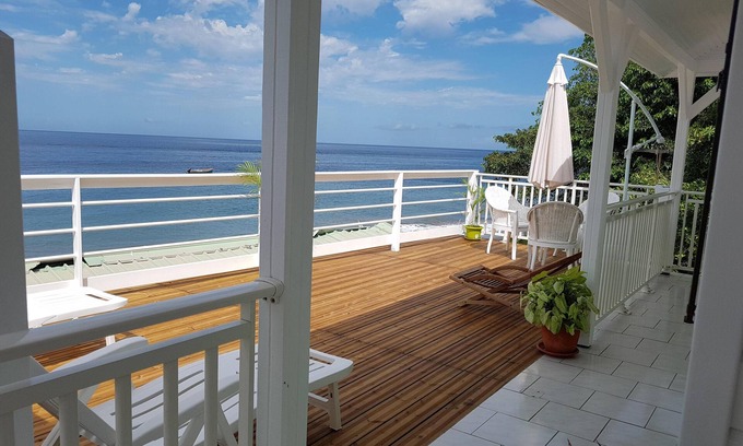 Le Carbet House | WATERFRONT HOUSE ON THE WATERFRONT