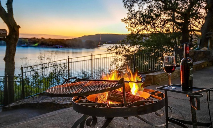 Palo Pinto House | Waterfront Lake Haven with Million Dollar Views