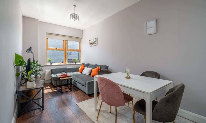 Watford Apartment | Watford Town Cntr 2 Bedroom Apartment Free Parking