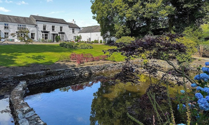 Lowick Cottage | We love this elegant 18th-century property, set in beautiful grounds and woods.