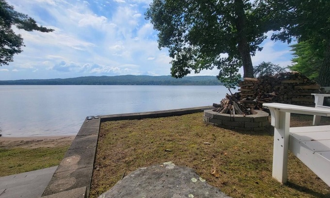 Franklin House | Webster Lake Escape!