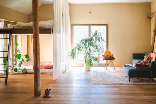 Rognitz Apartment | Weiträumiges, helles Studio mit Naturblick