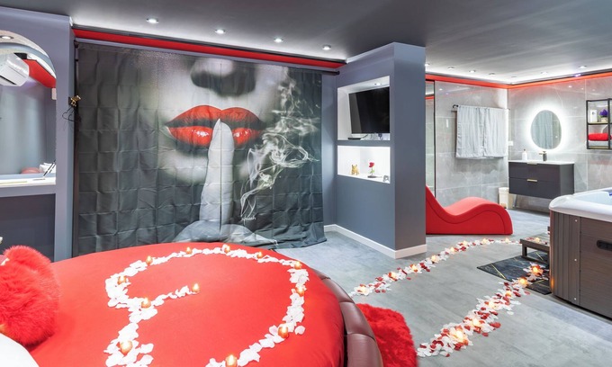 Pamiers Apartment | Welcome to Pamiers Secret Night.