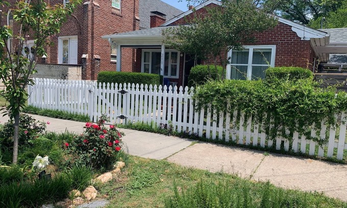 Wilmington Apartment | Welcome to "The Parsonage." Located in the historic downtown Wilmington.