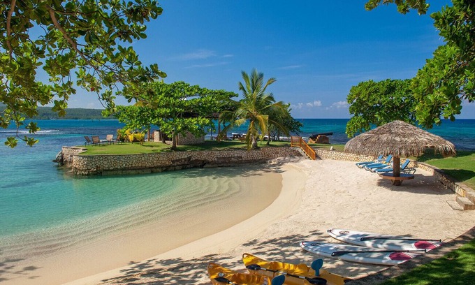 Discovery Bay Villa | Welcome to Your Private Sanctuary in Paradise!