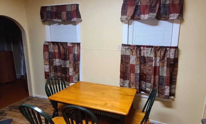 Trenton Apartment | Welcoming home like apartment, safe and quiet neighborhood. Full kitchen setup.