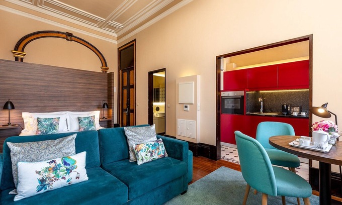 Centro / Baixa Apartment | Well-maintained air conditioned studio in Porto