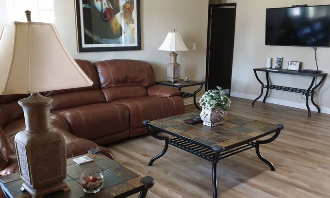 Yakima House | West Yakima - Clean - Safe - Netflix - 4803 - ONWU-LLC