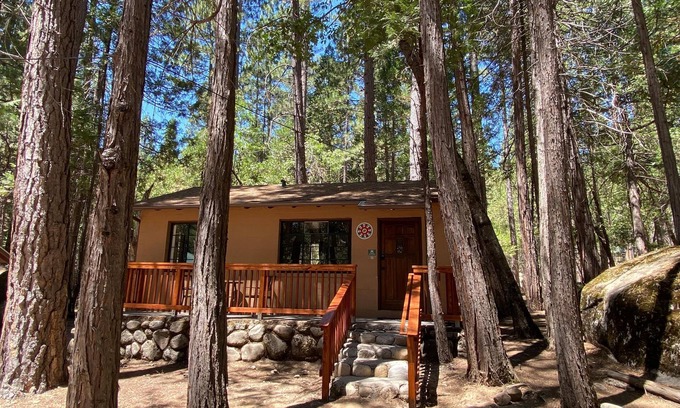 North Wawona House | Whispering Pines