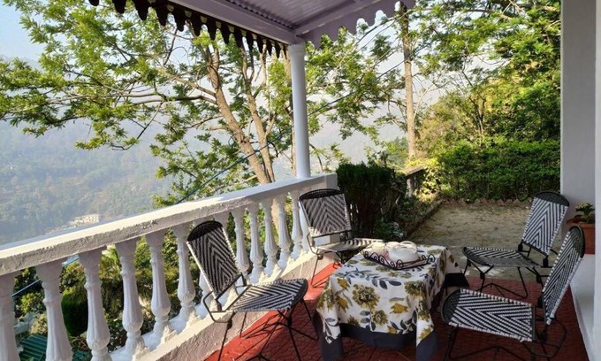 Bhimtal House | Whistling Thrush Cottage, Bhimtal (2bhk)