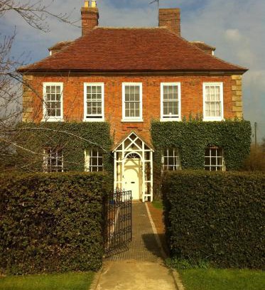 Quedgeley House | Whitchurch Farm Guesthouse