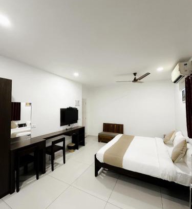 Mamangalam Hotel | White House Inn