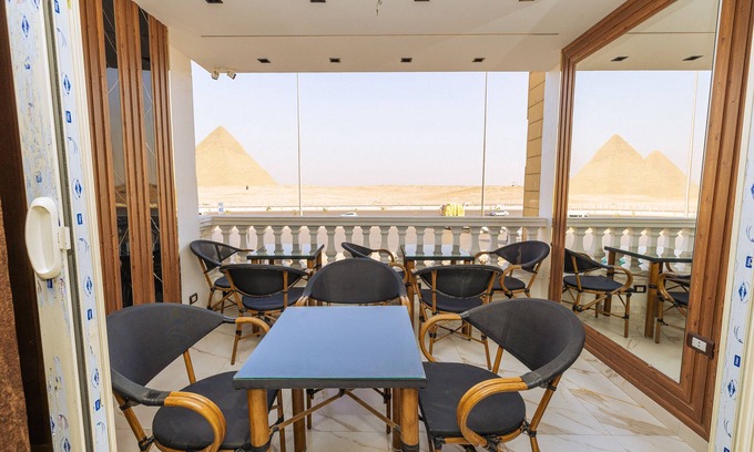 Pyramids Gardens Hotel | White Pyramids inn