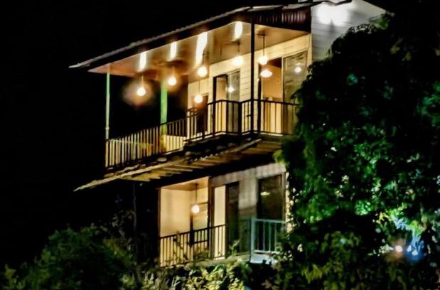 Pali Bed & Breakfast | WhiteMist by Shellters