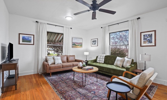 Nampa House | Whitetail Bungalow 10 min walk Downtown Nampa