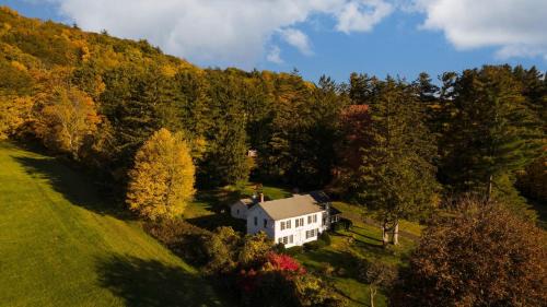 Sheffield House | Whitney by AvantStay Private Berkshires Estate