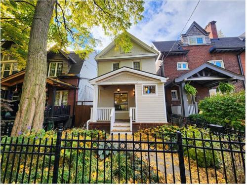 Leslieville House | Whole House in Toronto